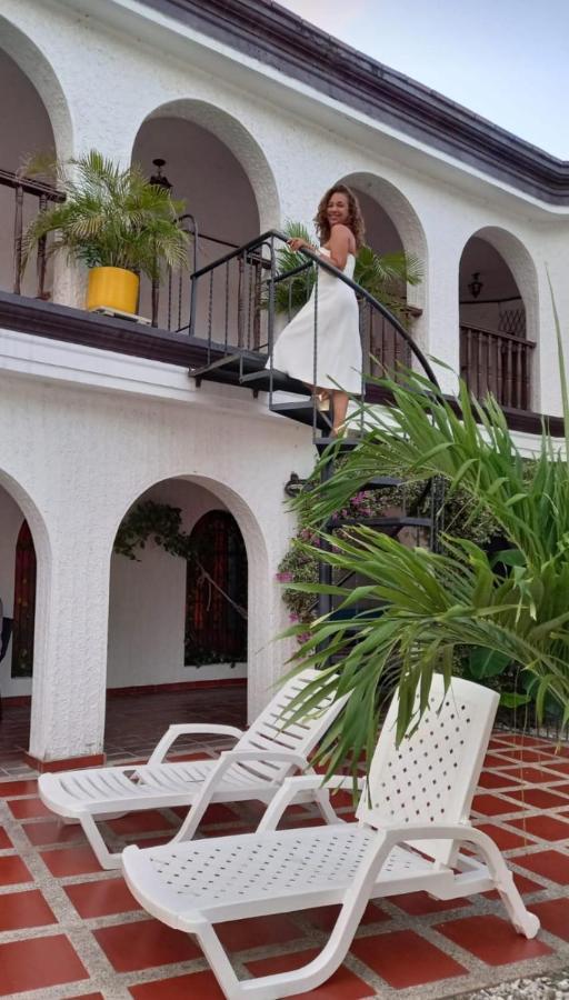 The Chill In Mansion Hostel Santa Marta Exterior photo